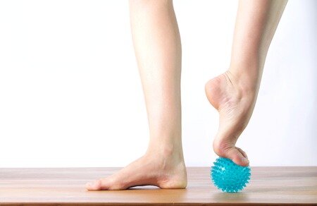 Foot Fitness Exercise Tips: Single Toe Flipper Stretch 