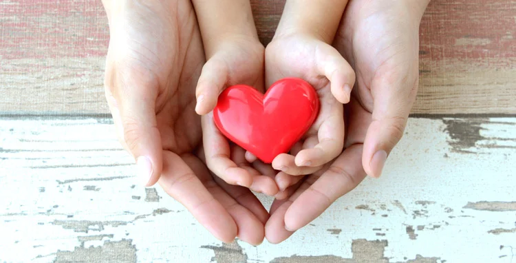 Heart_In_Hands_Web.jpg