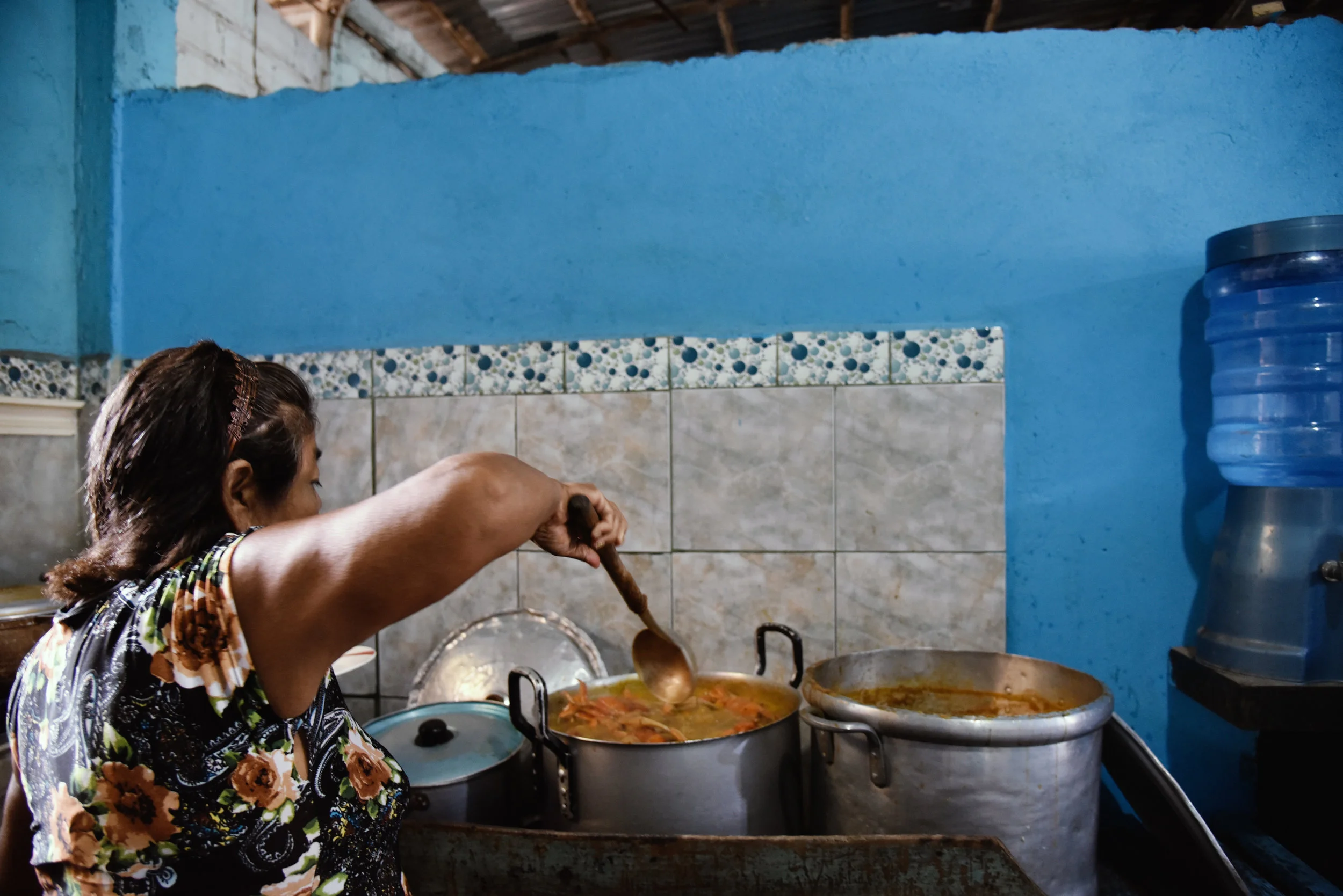 Adela en la Cocina//Adela in the Kitchen