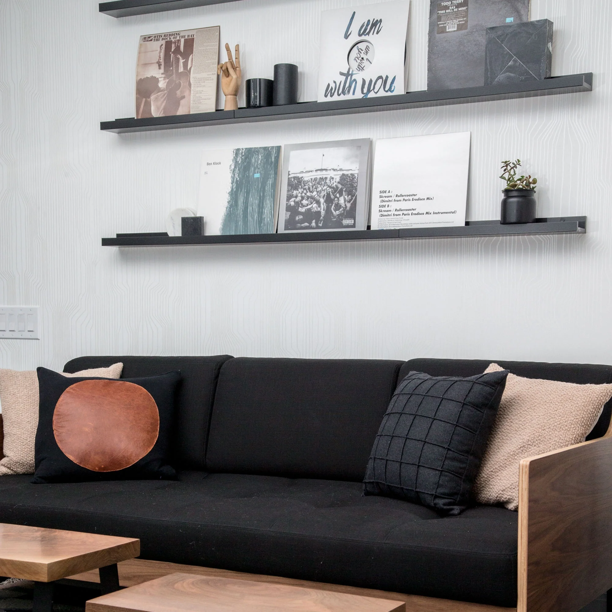 CASA CONDOWith quite a small footprint of 500 SQFT, this downtown Toronto condo offers a fresh but raw twist on mid-century modern walnut finishes, a healthy dose of rugged leather and an in-built appreciation for vinyl records. Spot the circles!