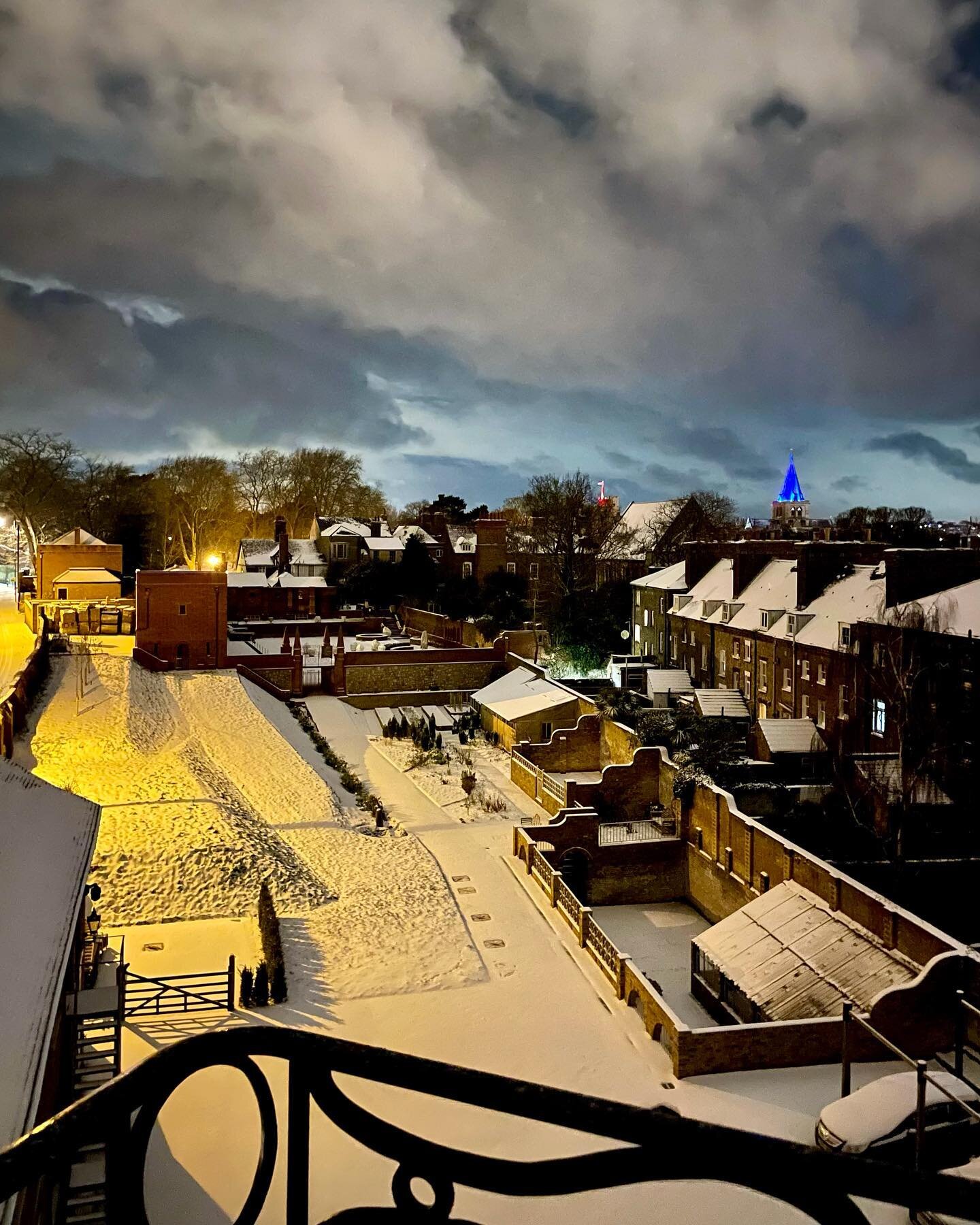 Magical winter view from the top balcony of the Tower. A truly peaceful snowy eve. ☃️

-
#brewery #uniquehomes #rochesteruk #design #designinspiration #interiordesign #interiorstyle #interiordesigntrends #interiordesigninspiration #architecture #inte