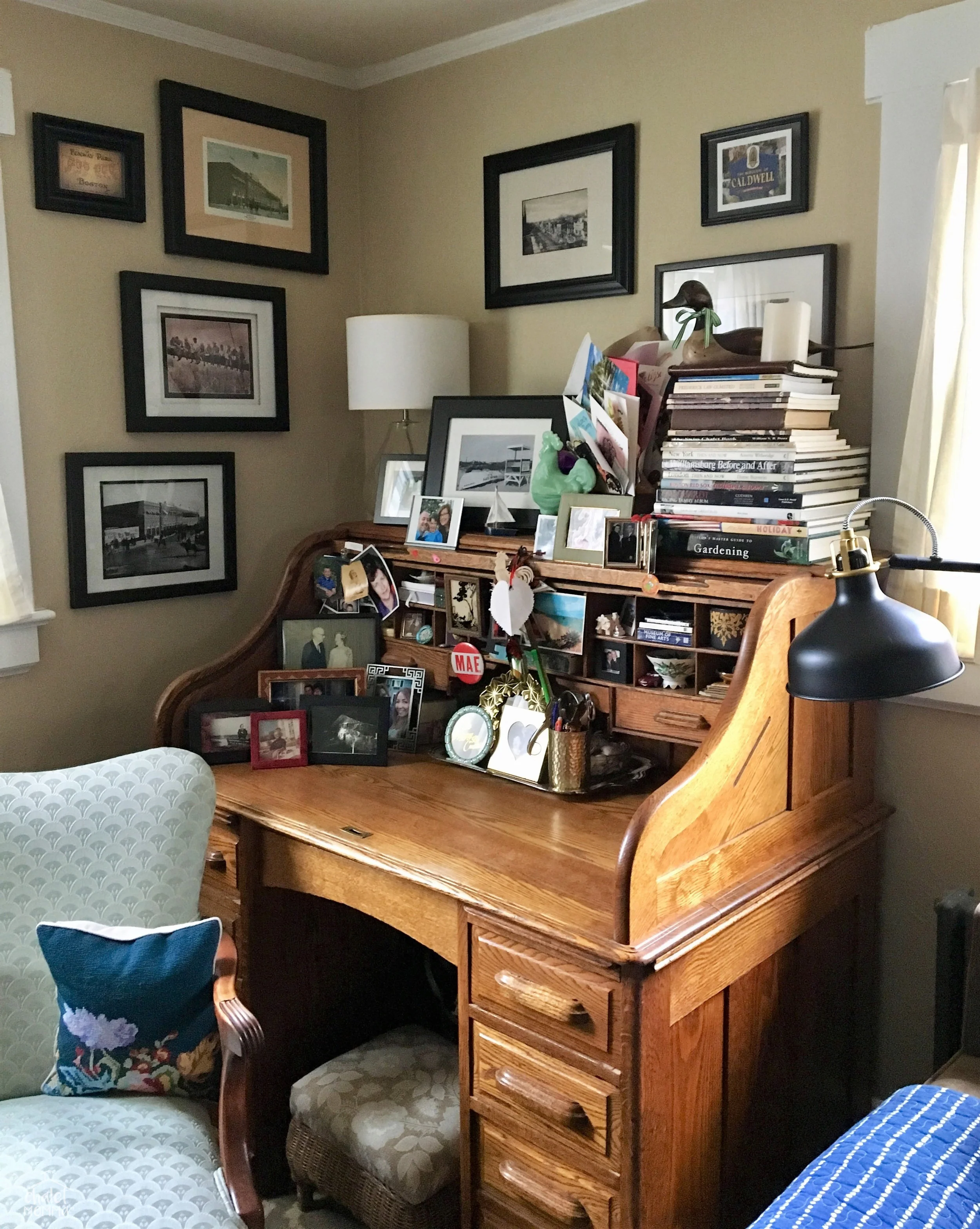 complete desk 2.jpg