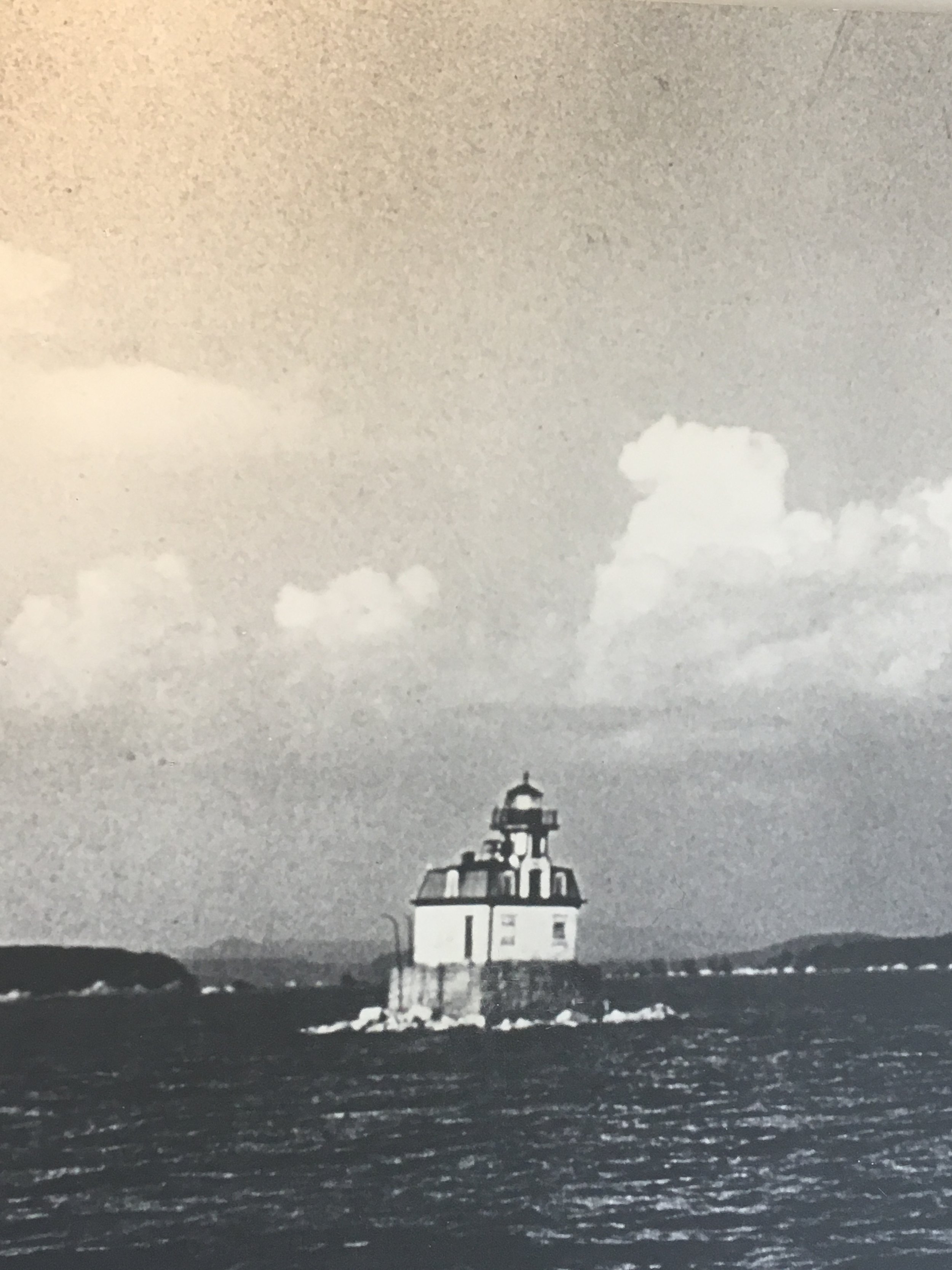image of the lighthouse in it's original location .JPG