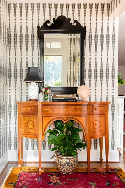 Maison DC Entry You see one of Anna’s delightful Blanc de Chine lamps