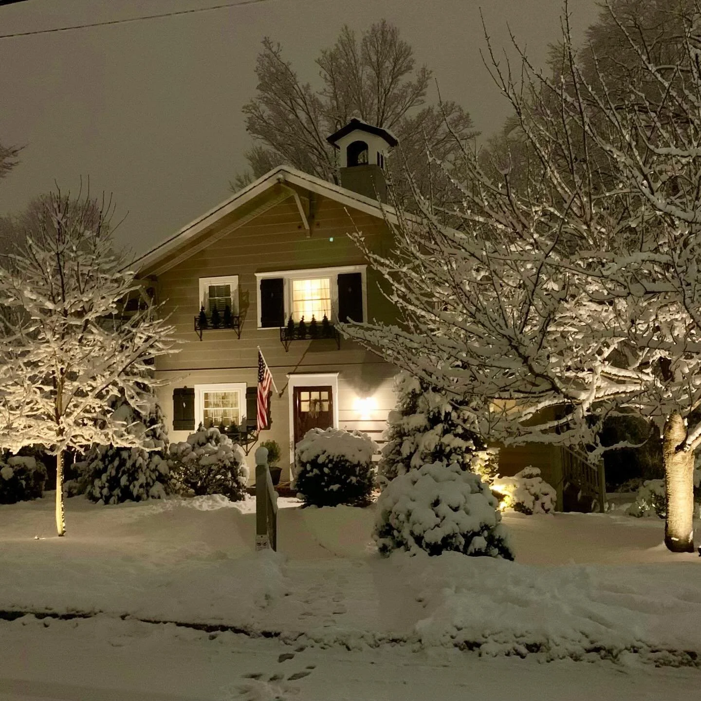 A snowy nighttime Chalet always looks like perfection to me. I took this image Sunday evening and we&rsquo;ve got more weather coming in this weekend and I&rsquo;ll definitely capture a few more images of her dressed in White! ❄️🏡&hearts;️

House, H