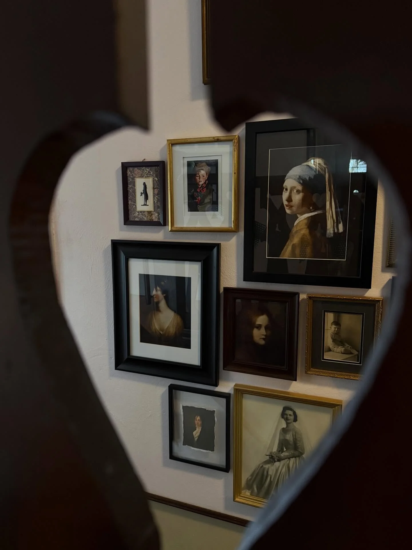 Happy Saturday for this months Group Share I&rsquo;m sharing a glimpse at the Portrait Wall in the stairwell. I love seeing these pieces of art mixed with family. 
&bull;
Please pop over to my dear friends for more inspiration! @hilaryprall 
@laurwoo