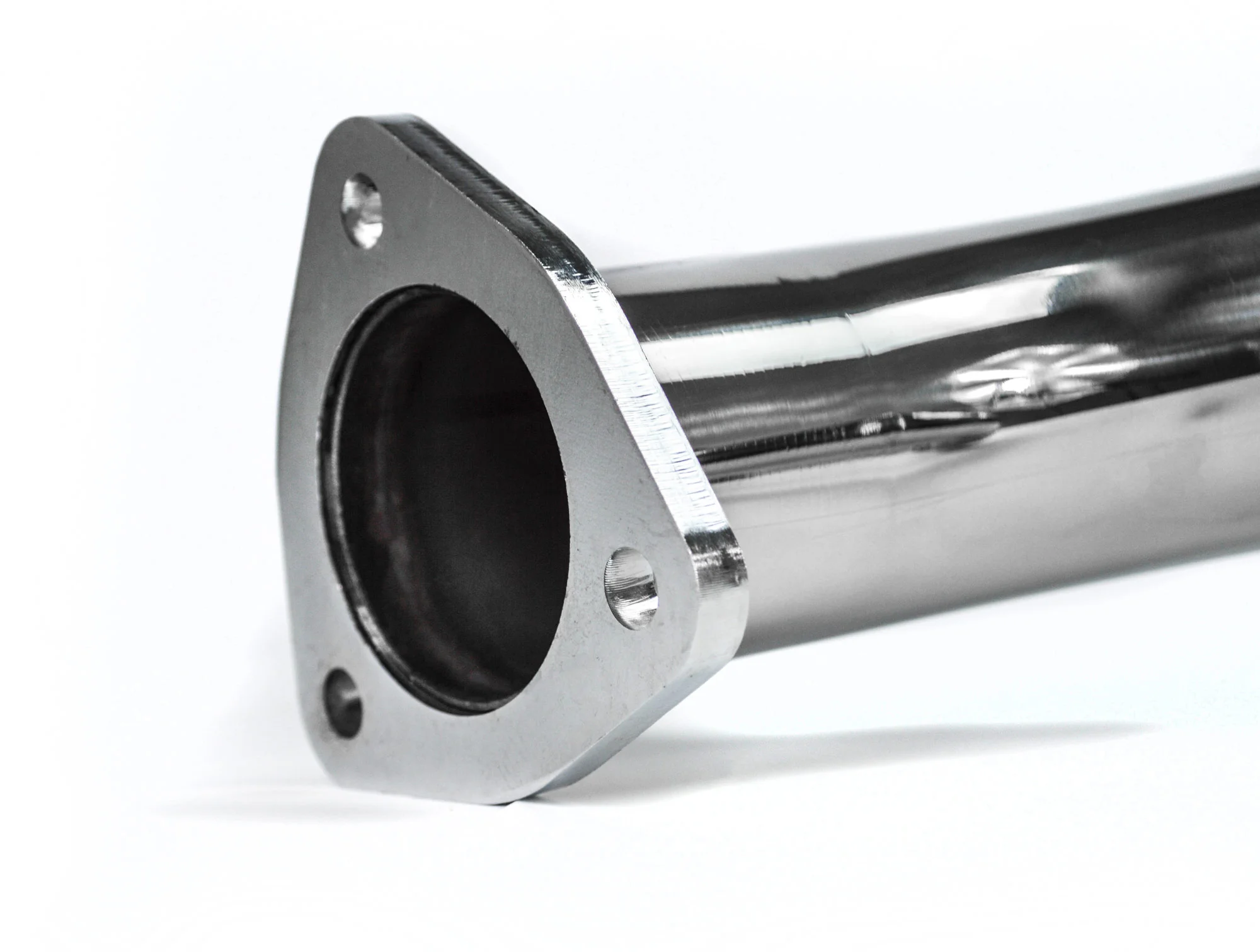 All of our exhaust use 3-bolt flanges. No slip joints means no exhaust leak