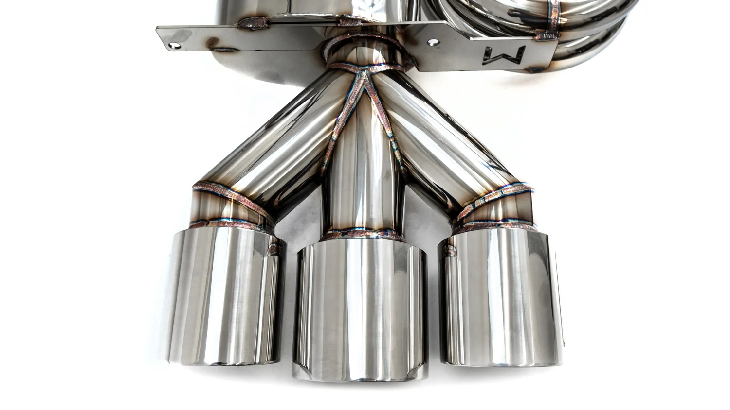 Dual wall tips complete the beauty of the 27WON exhaust