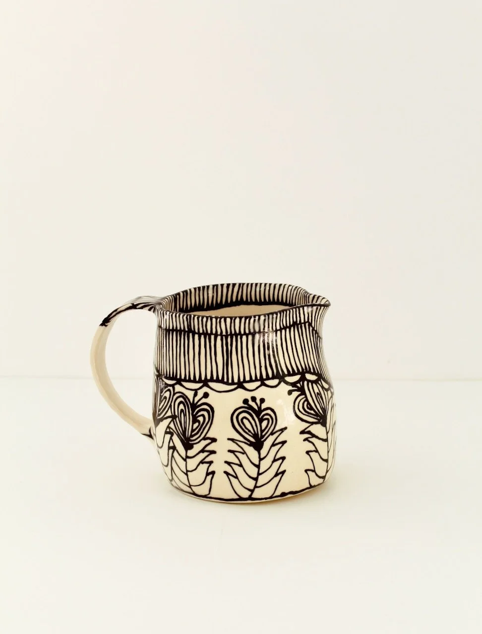 Barro-by-Lucrecia-Tulip-Pitcher-1.jpeg