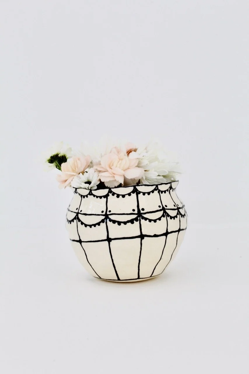 Barro-by-Lucrecia-LACE Scallop-Web-Large-Vase.jpeg