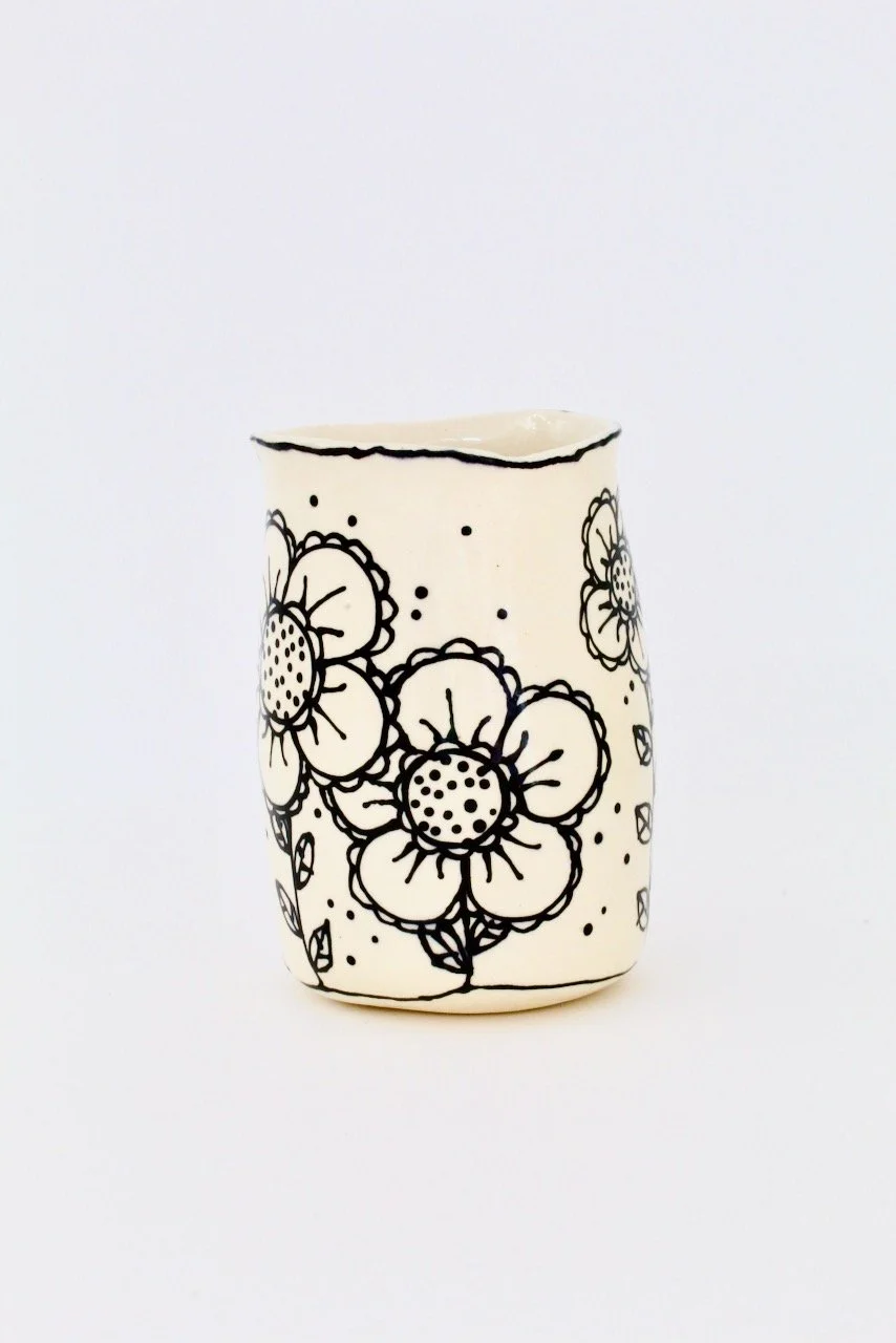 Barro-by-Lucrecia-LACE-Flower-Meadow-Vase.jpeg
