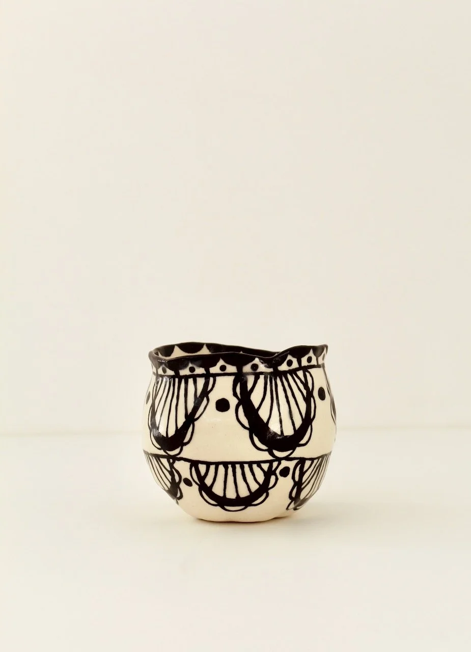 Barro By Lucrecia Scallop Vase Small.jpeg