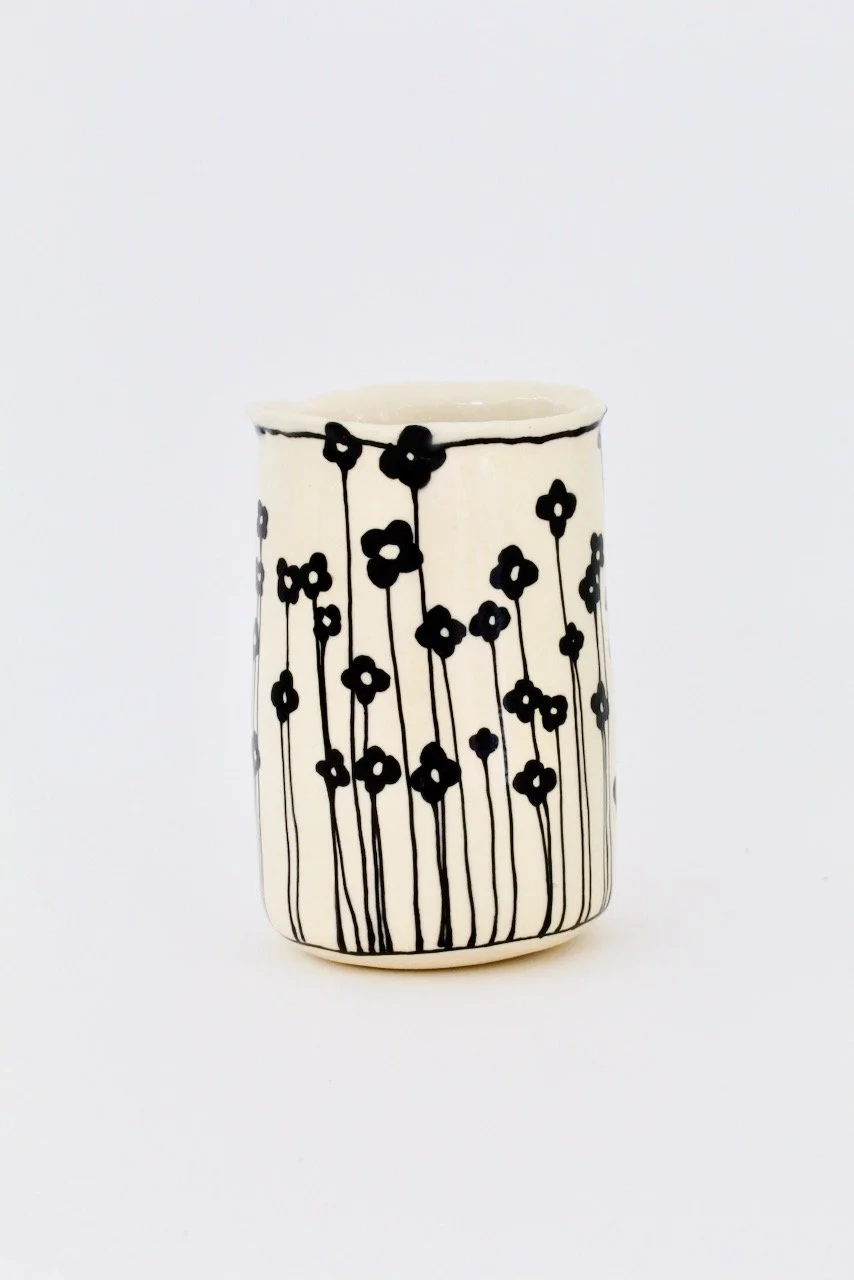 Barro-by-Lucrecia-LACE-Alyssum-Vase.jpeg