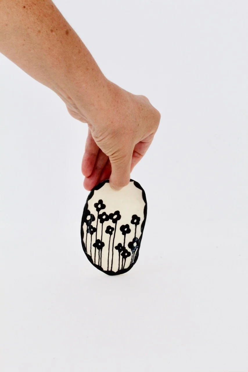 Barro-by-Lucrecia-LACE-Alyssum-Small-Dish.jpeg