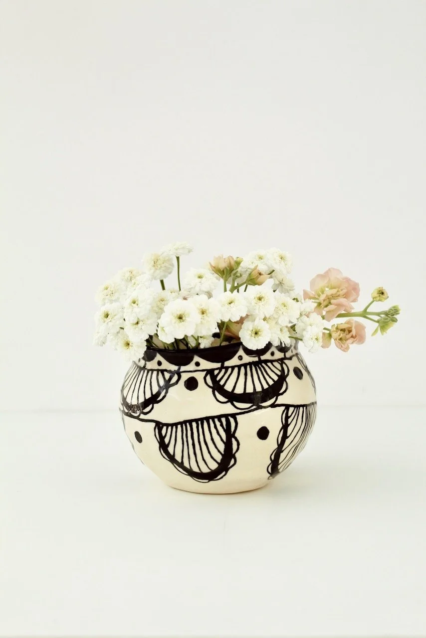 Barro By Lucrecia Scallop Vase Large 1.jpeg