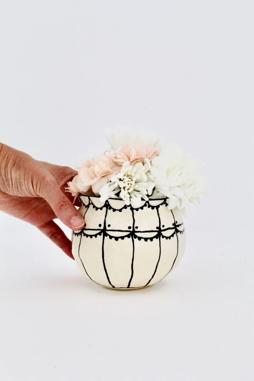 Barro-by-Lucrecia-LACE Scallop-Web-Small-Vase.jpeg