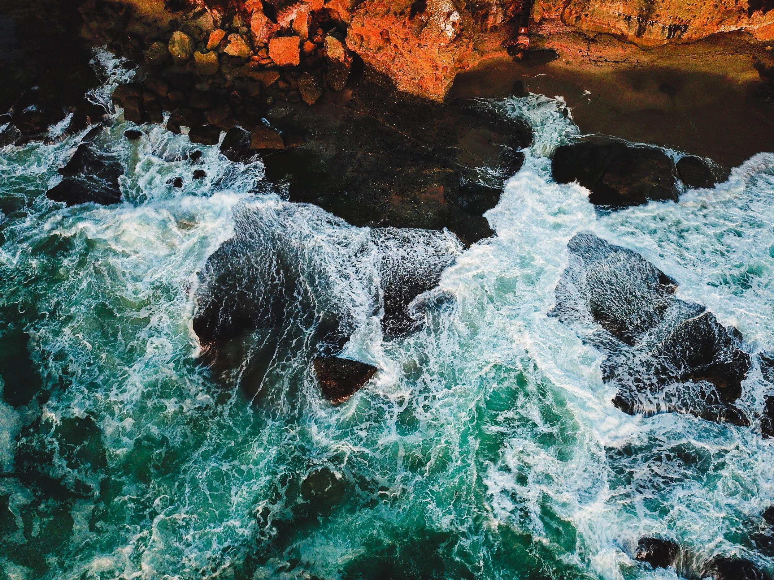 ari-he-590993-unsplash.jpg