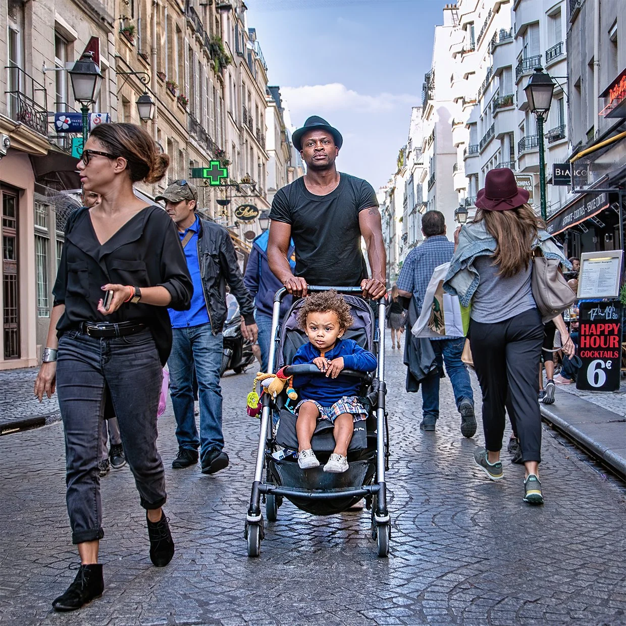 INSTAGRAM--STroller_Staredown--PARIS_2014--NEF_5941--REDO_01.jpg