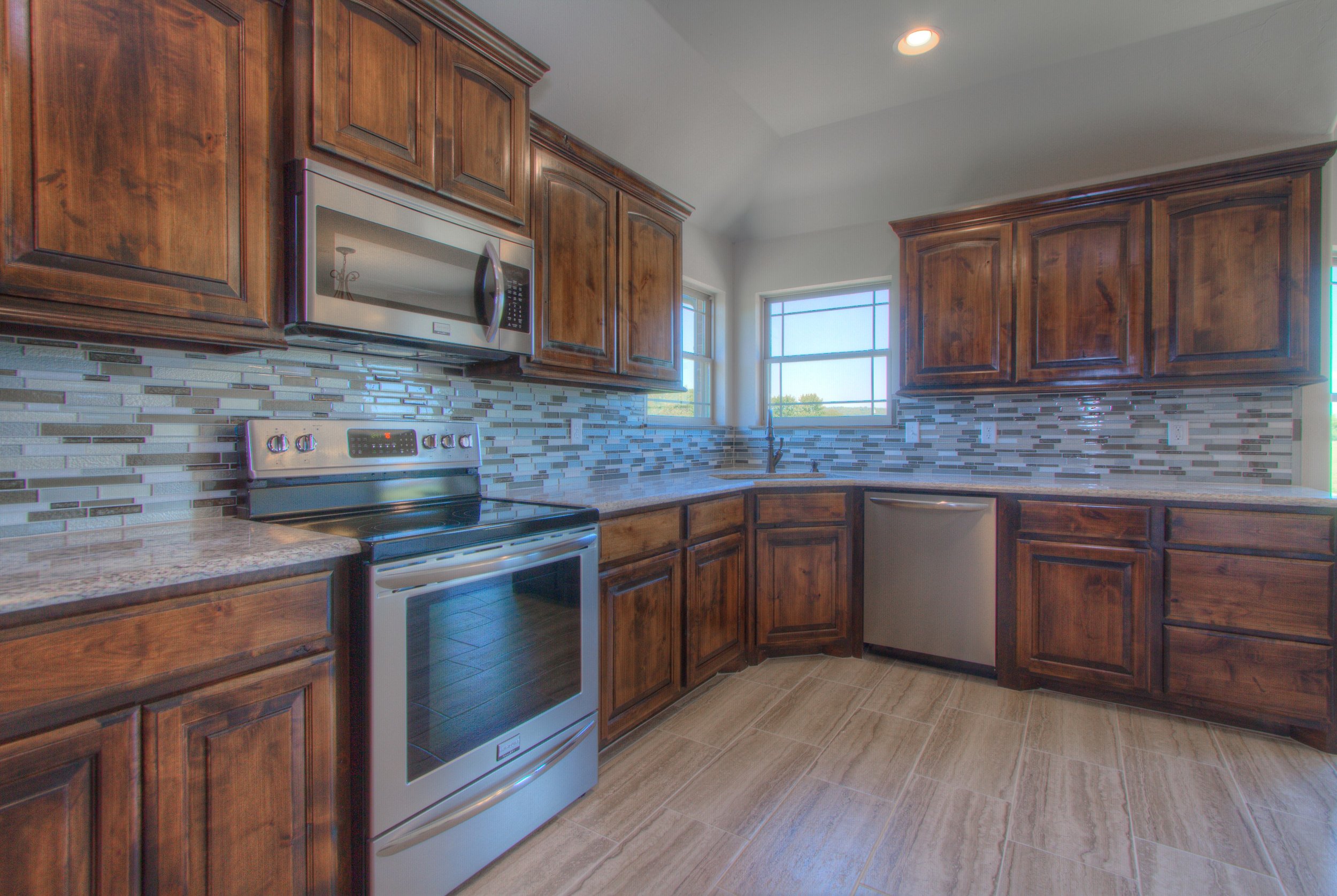 013_Kitchen 5.jpg
