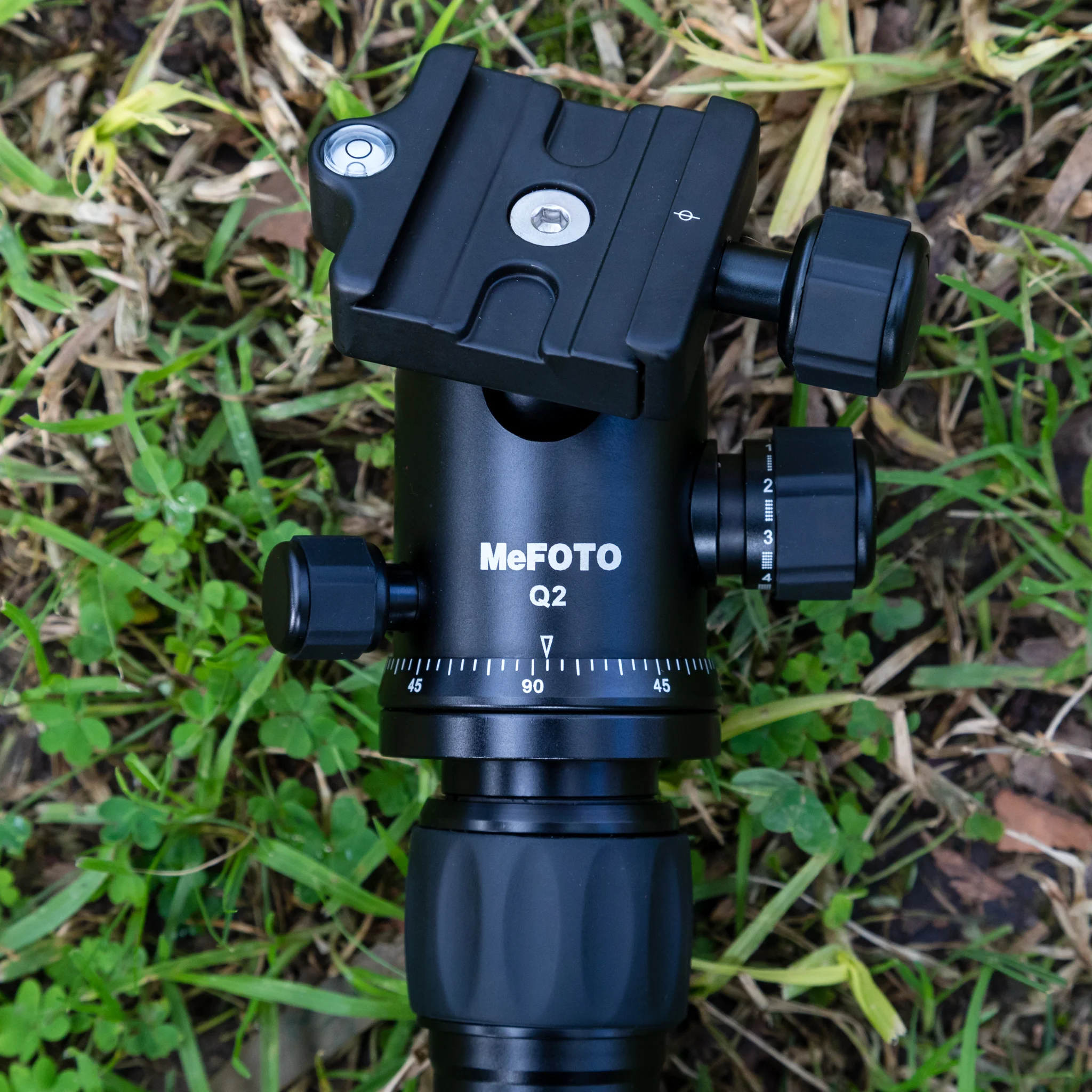 Q2 Double-action ball head and mounting platform