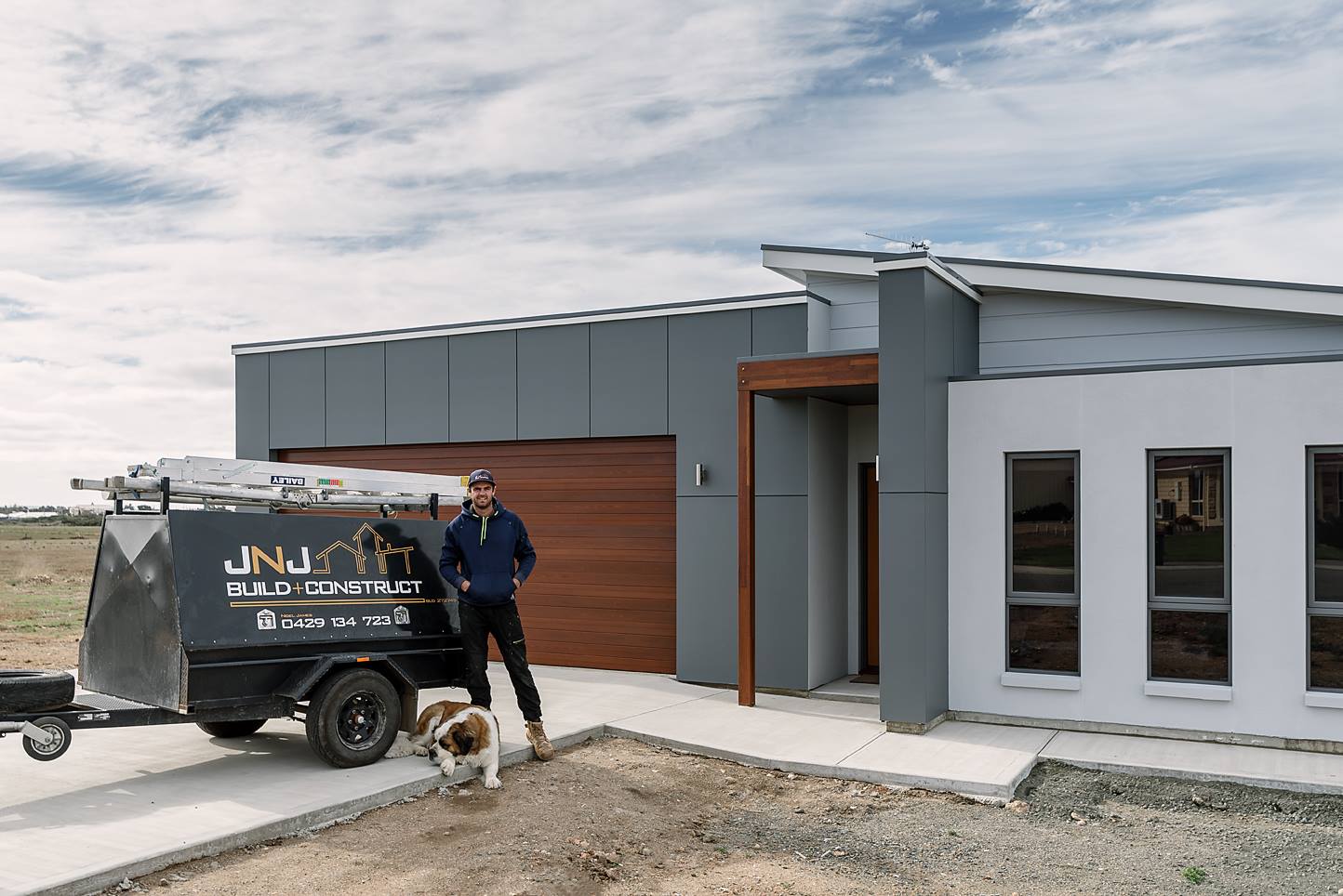 After completing his apprenticeship here in Tumby Bay, Nigel moved to Adelaide to further develop his skills. Upon returning to the Eyre Peninsula, having gained over 10 years of industry experience, he decided to start JNJ Build+Construct offering a custom home building service. 