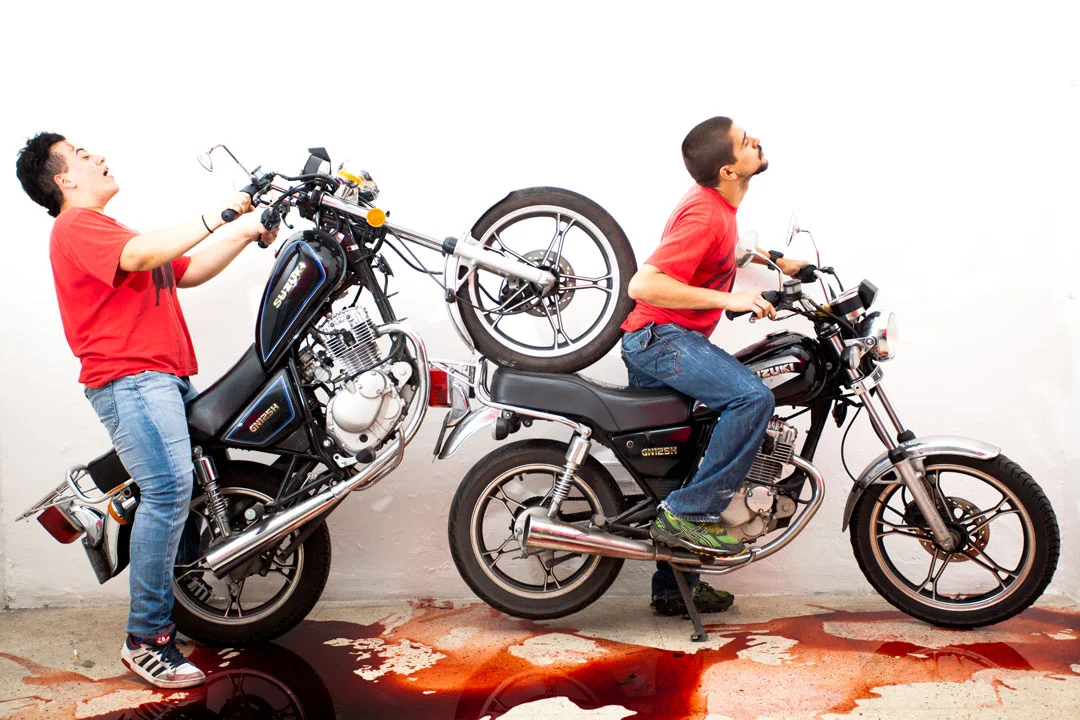 Vernaculos testiculos, 2014 Detonaciones https://laotracara.co/actualidad/los-colectivos-los-mensajeros-del-terror-en-venezuela/