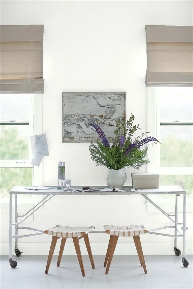 Wall in Chantilly Lace photo by Benjamin Moore