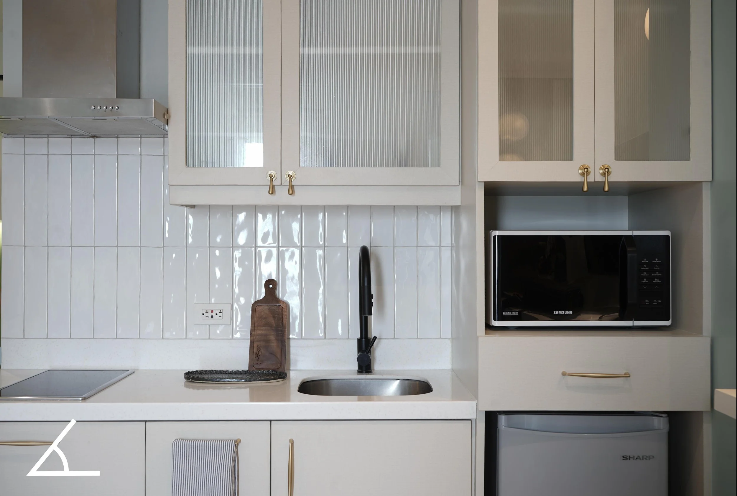 kitchen 2.jpg