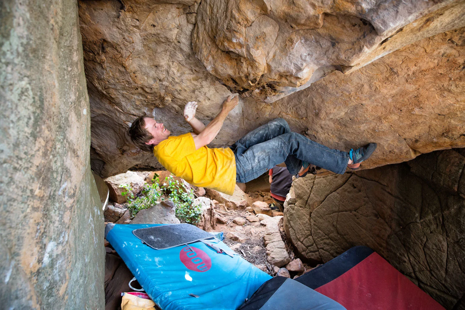 Halls Gapite Damo Taylor both in gold and going for gold on Mungo's Roof (V10). Kamil Sustiak