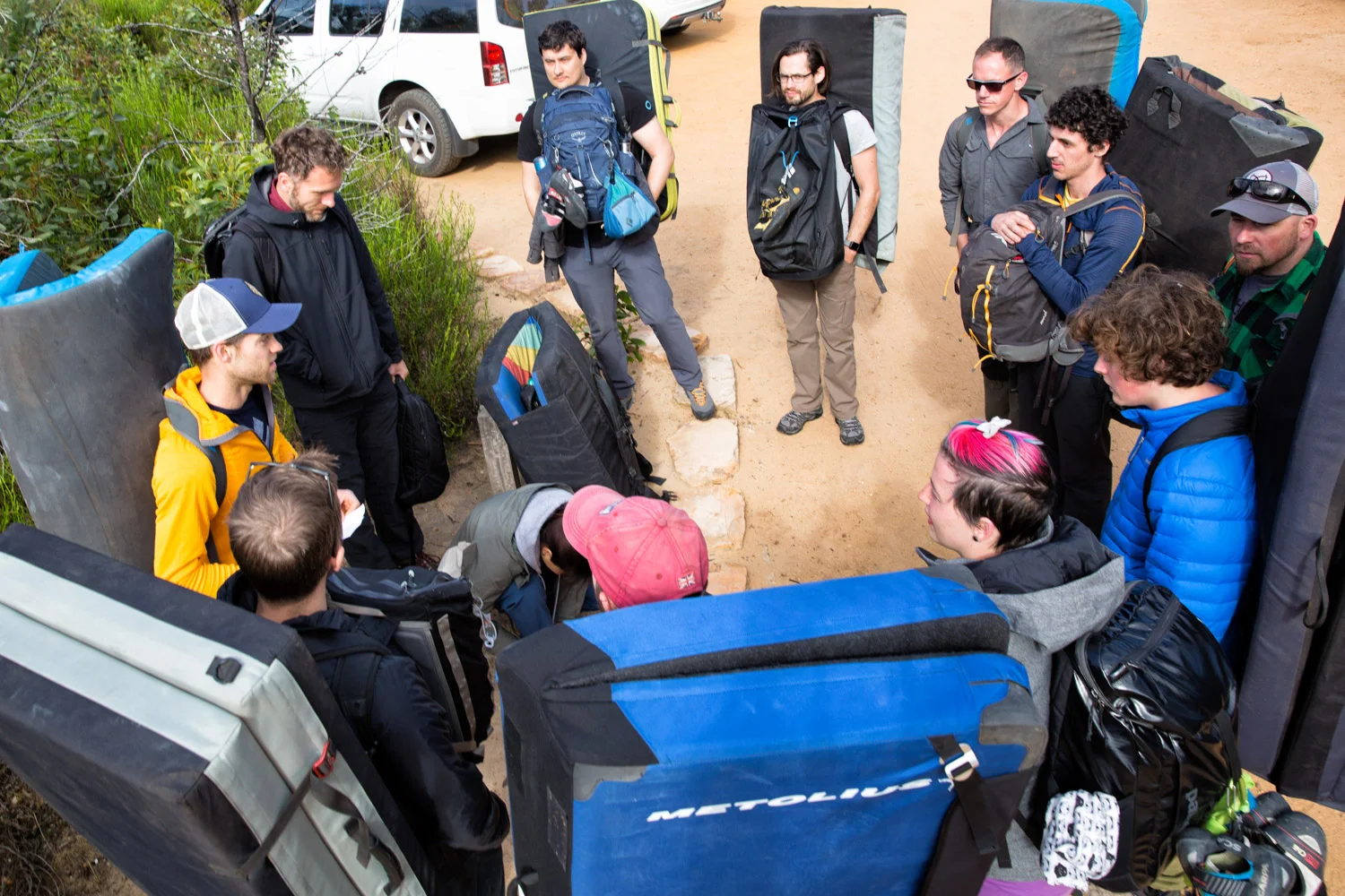 Sunday morning clinic sessions briefing; TL:DR – be excellent to each other, and the rock. Kamil Sustiak