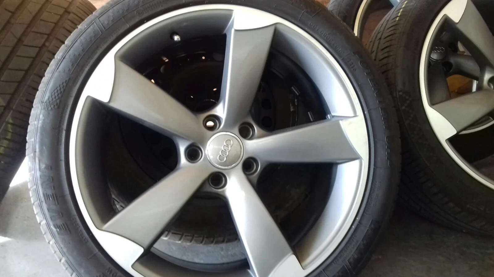 Audi TTRS 19"