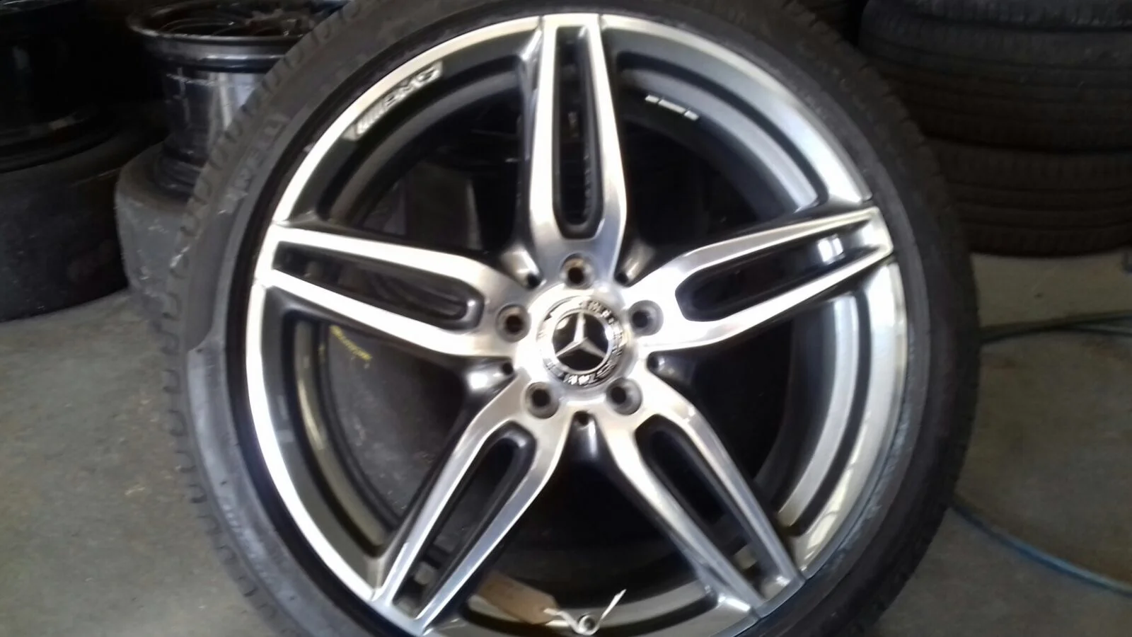 Mercedes 19"