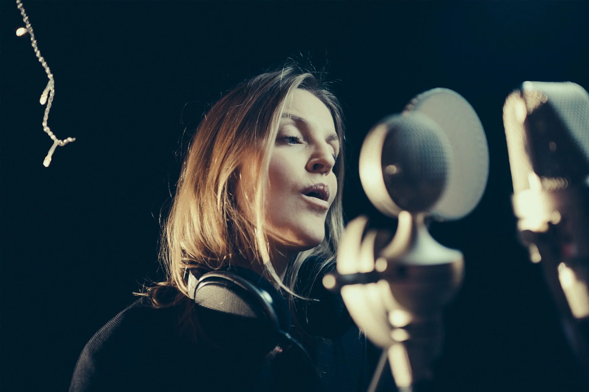 Singer.jpg