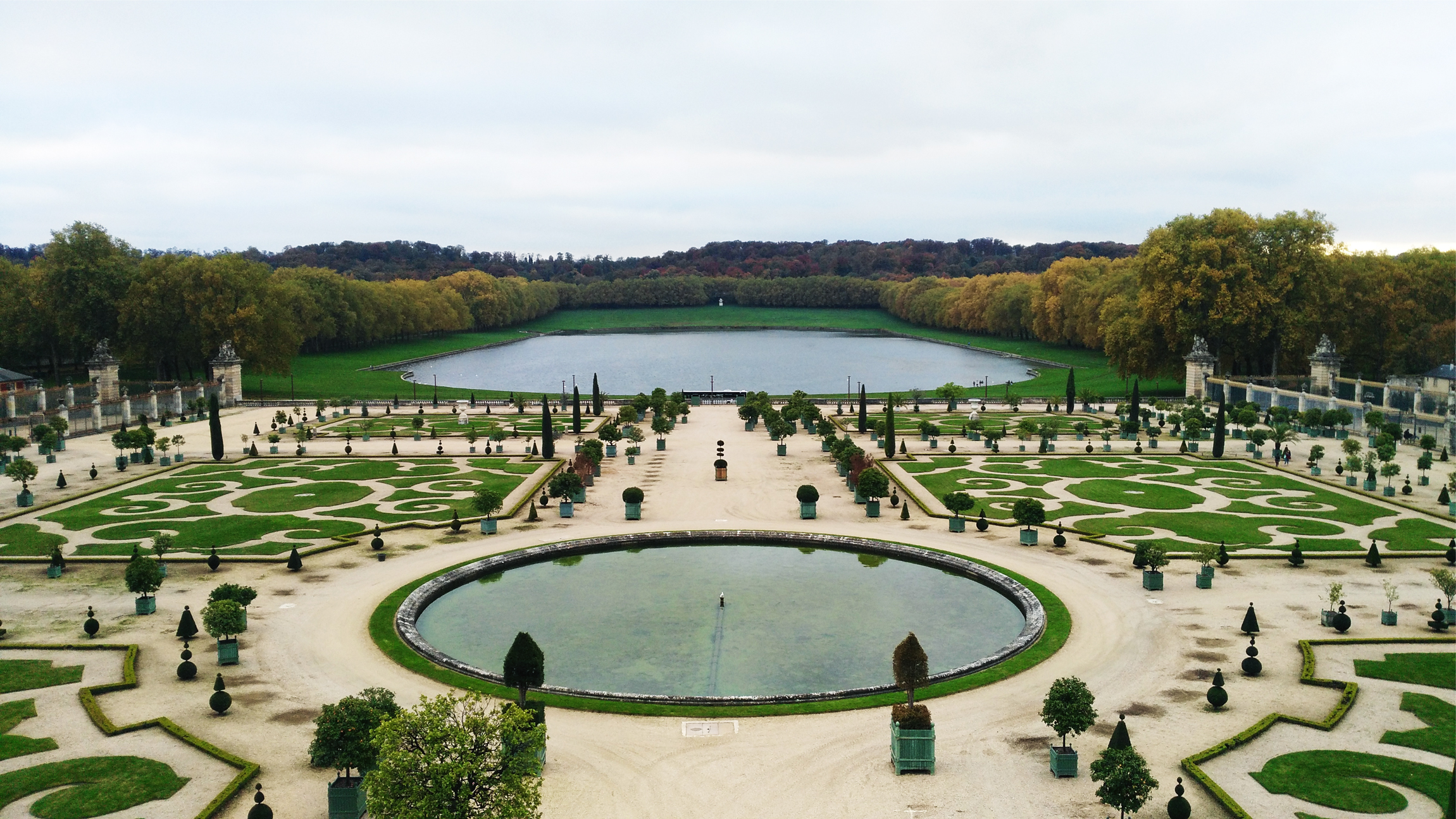 Palace of Versailles garden a.jpg