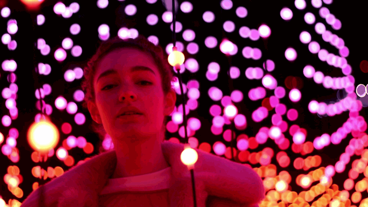 Adorngirl gif.gif