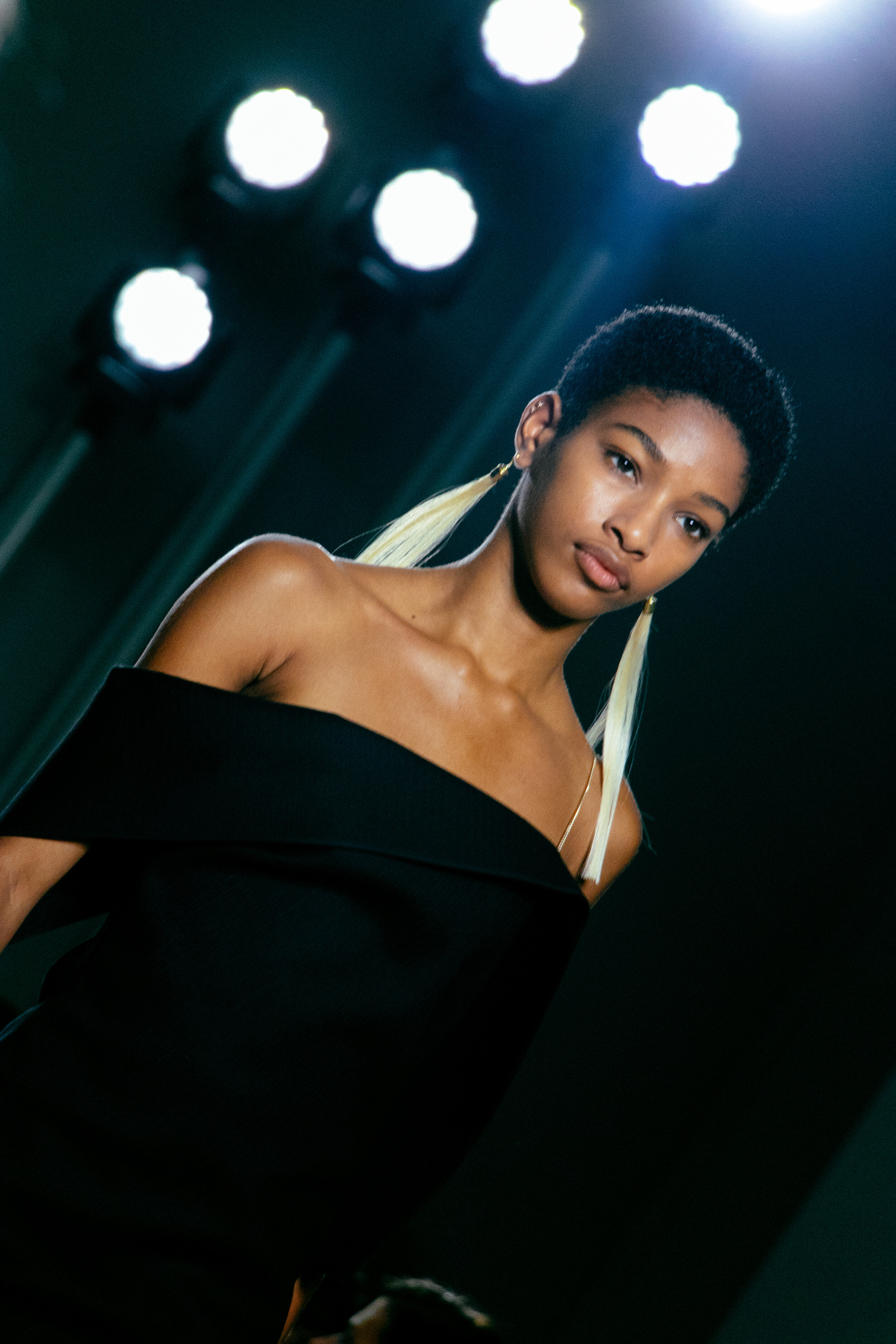 London fashion week goes digital-Adorngirl Photography