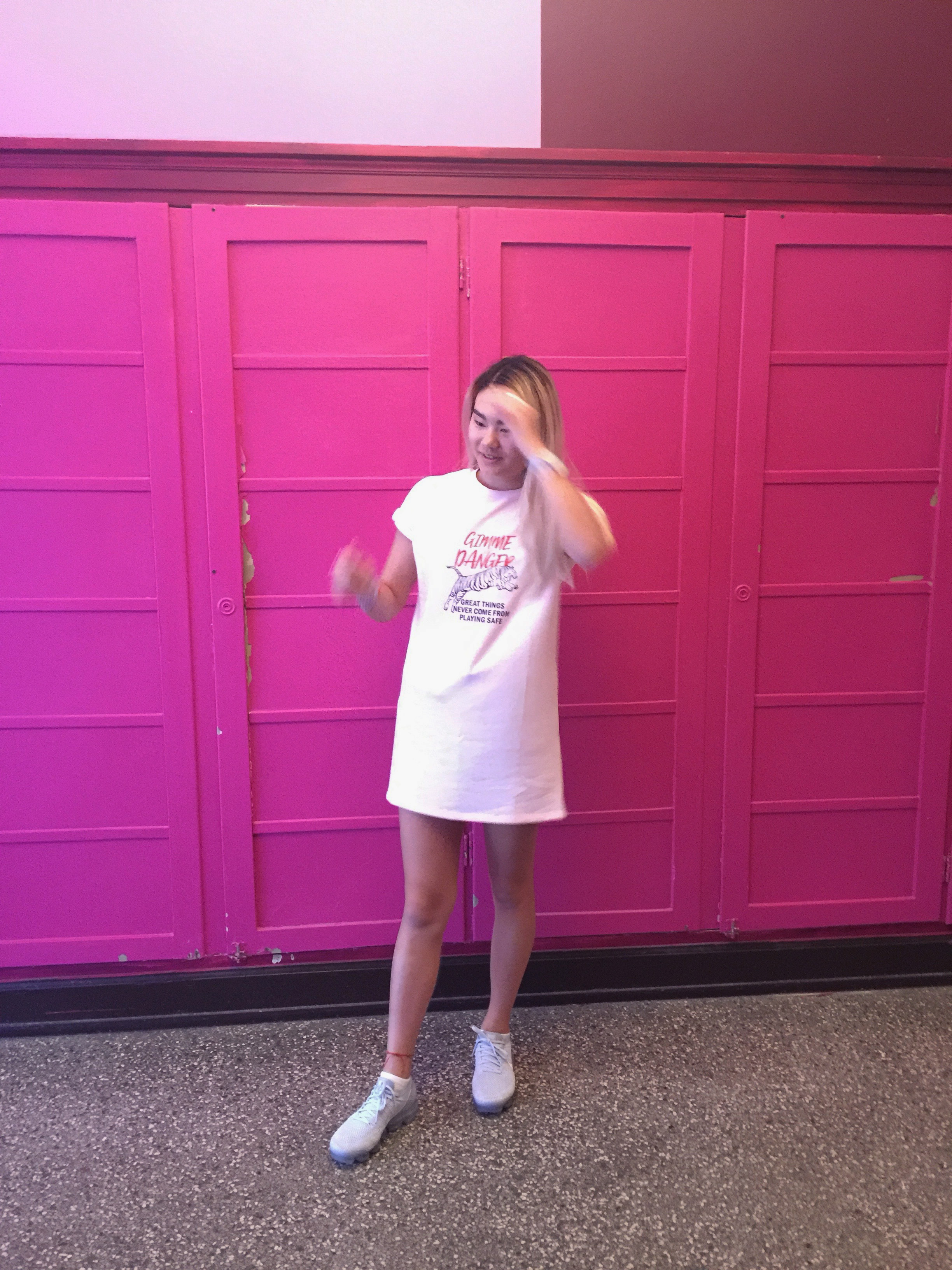 pink vapormax outfit