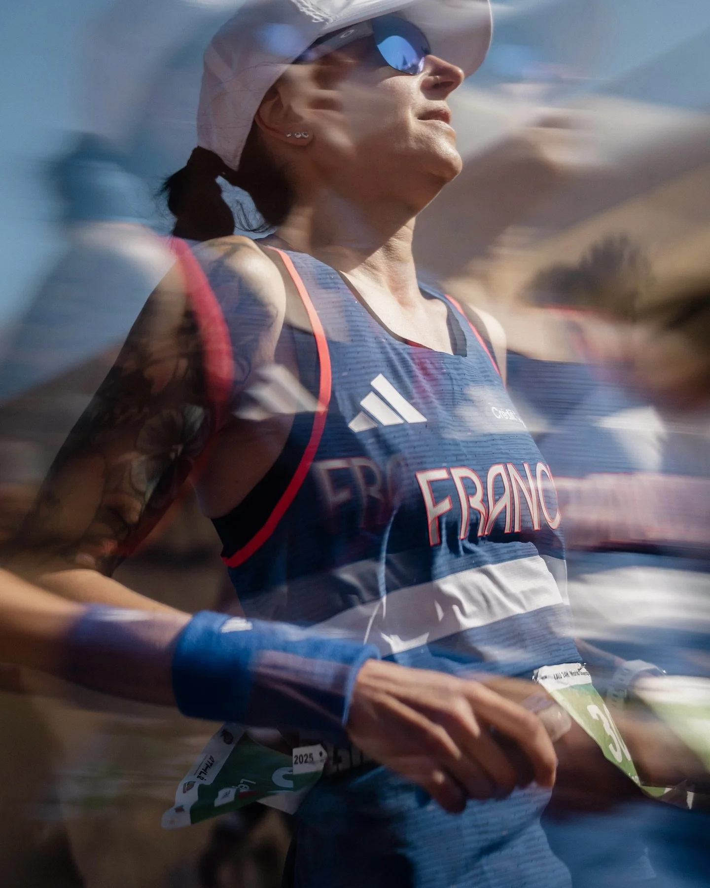 24H CHRONO ⏱️

Immersion dans le monde intimiste des &laquo;&nbsp;circadiens&nbsp;&raquo;, ces ultra-fondeurs qui osent affronter le double tour d&rsquo;horloge en courant. 

J&rsquo;imaginais retrouver l&rsquo;effort des longues distances en trail, 