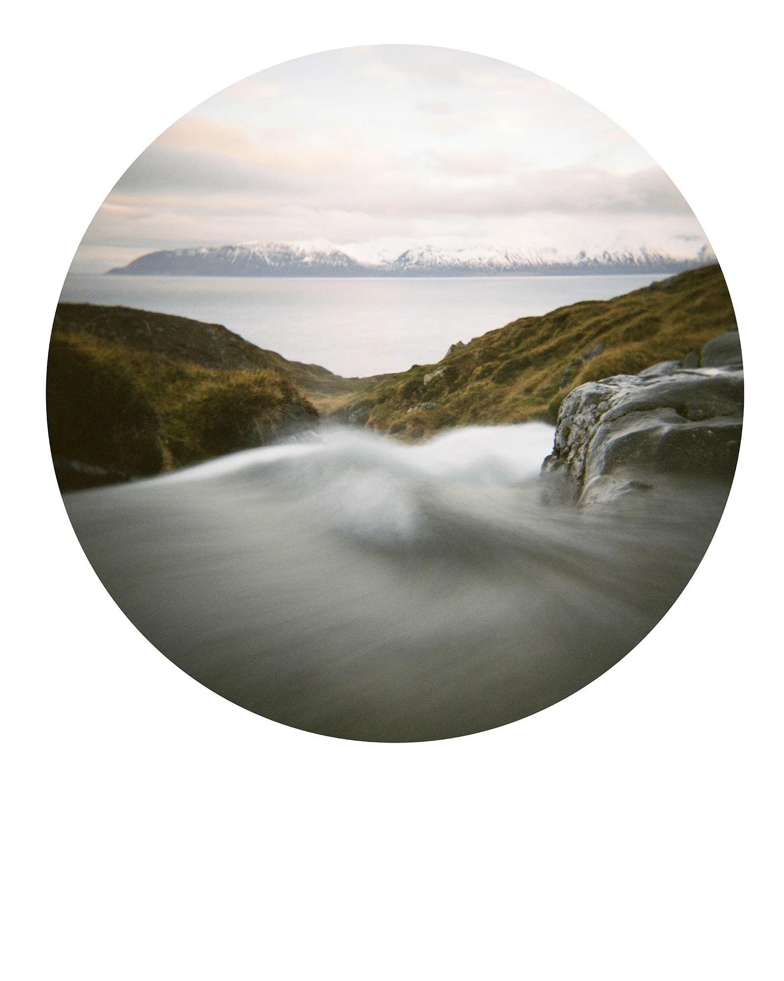 Nils Karlson-Holga Circle-4.jpg