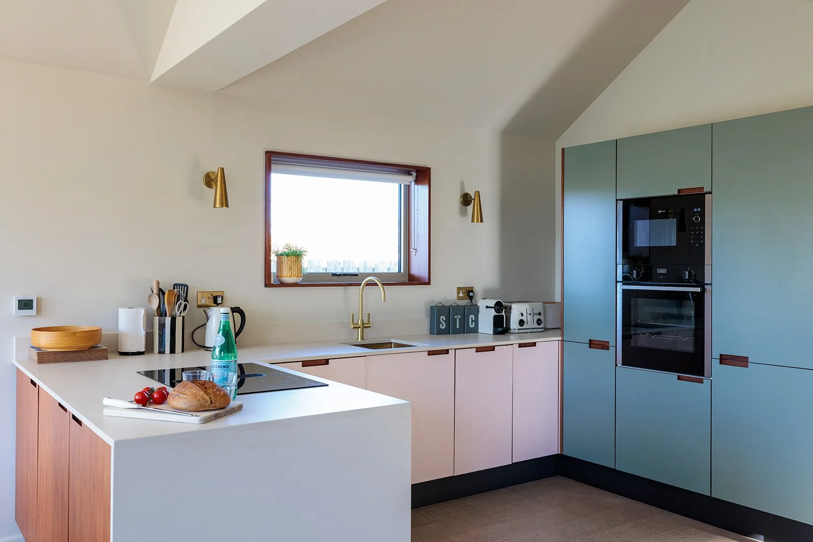 AmanaInteriors_byPeteHill-22.jpg