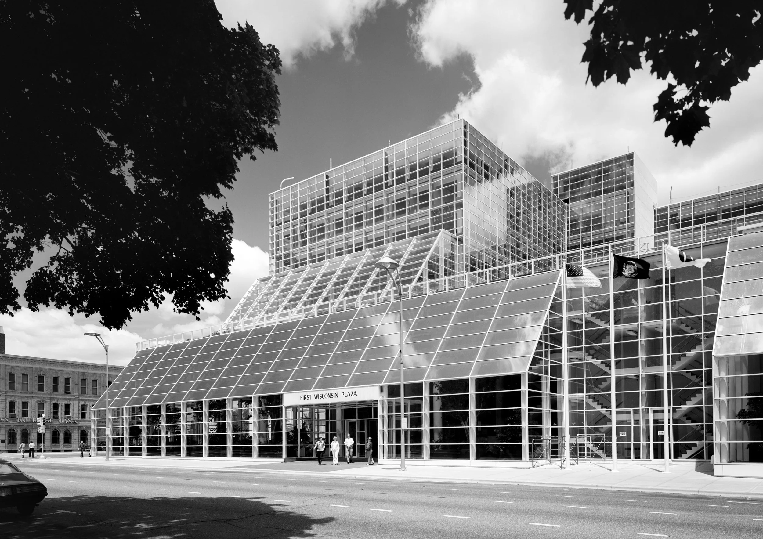 First Wisconsin Plaza as built per Bruce Graham's design.