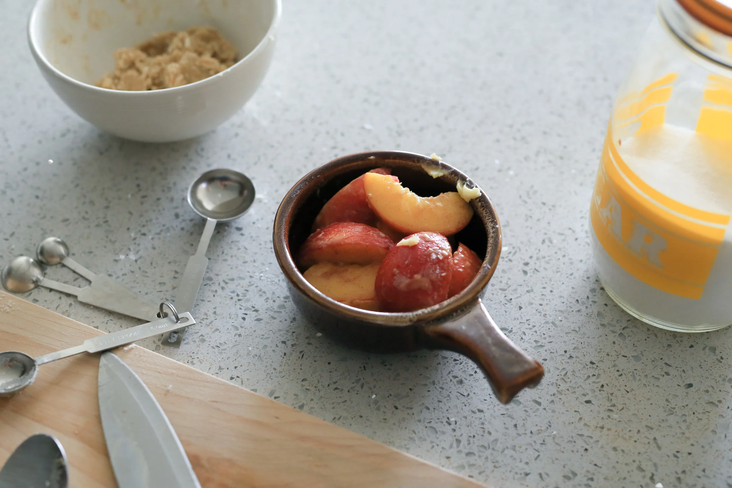 peach crumble for two