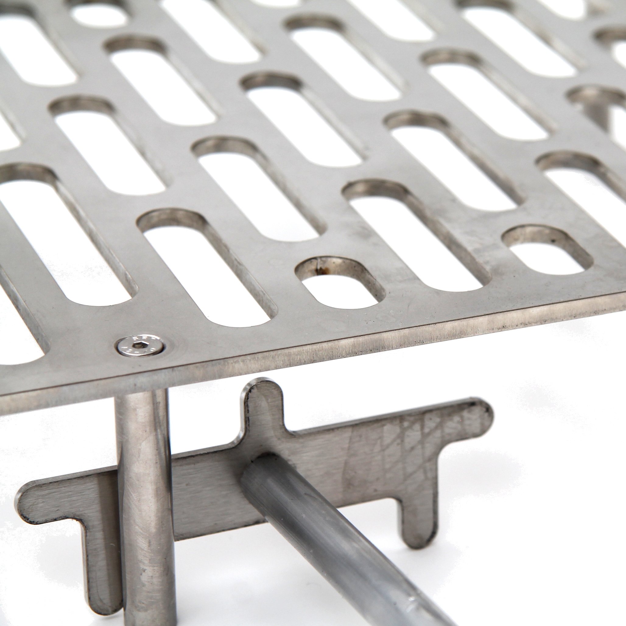 Hooking and pulling a Tuscan grill