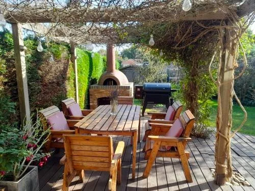 A pizza oven in the garden sets the perfect scene for a memorable family gathering