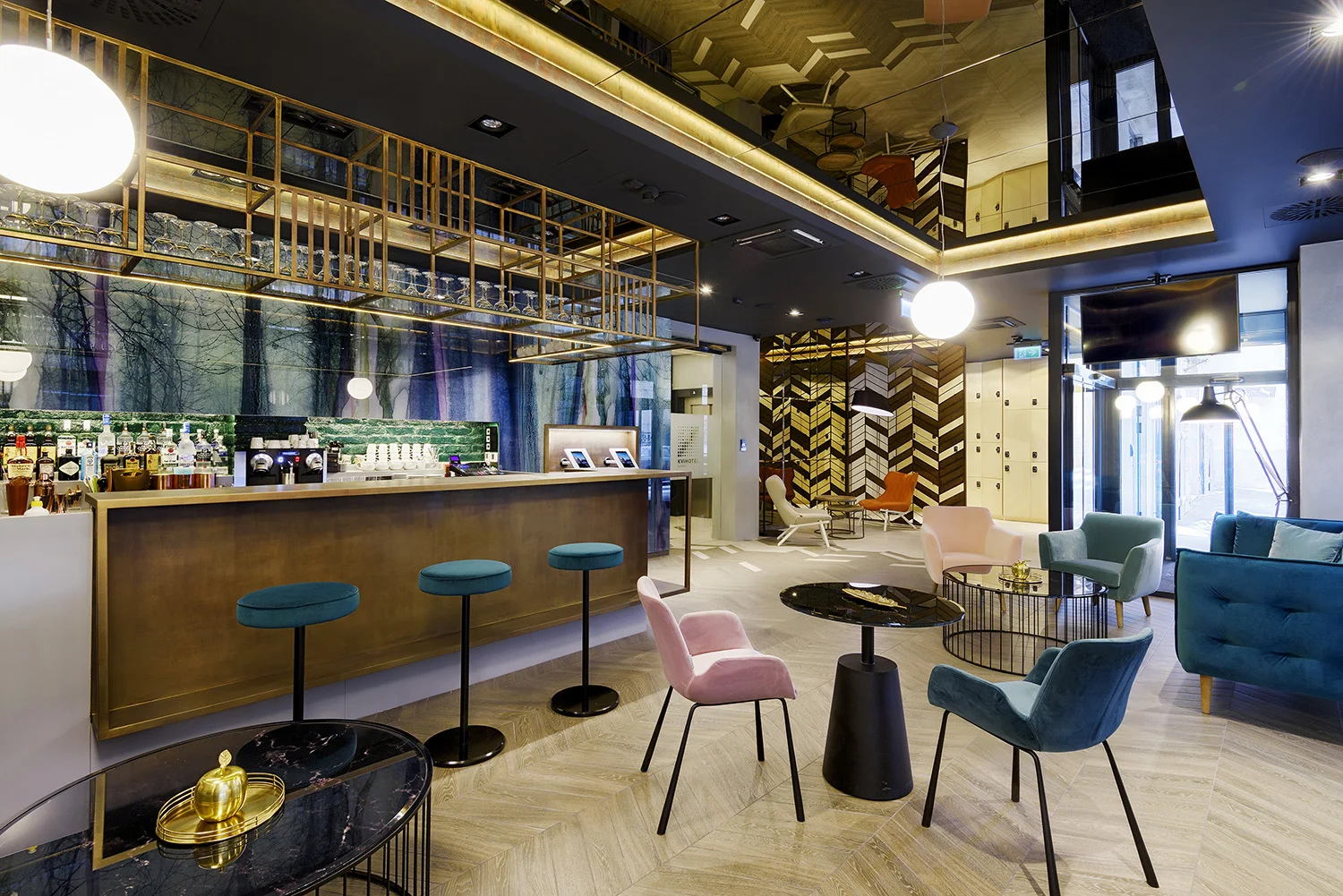 KVI_lobby_Hotel03_mod.jpg