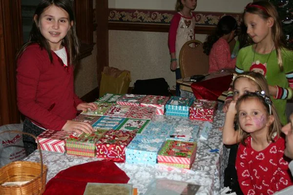 giftboxes_wilsonchurch.jpg
