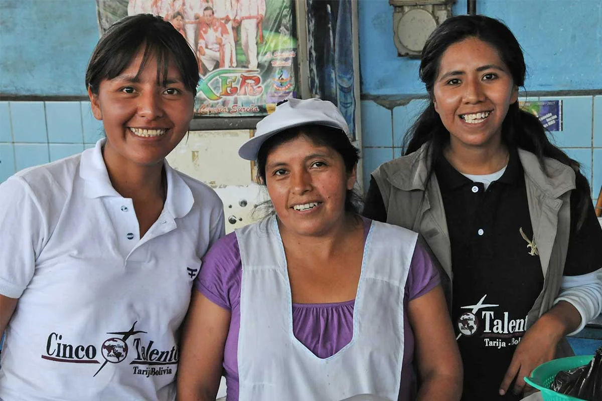 Cinco Talentos in Bolivia.