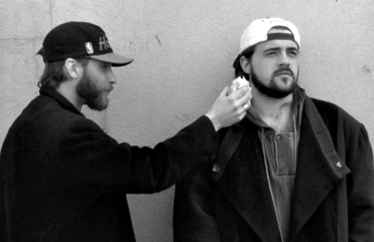 clerks-screen-grab_ekzhfi.jpg