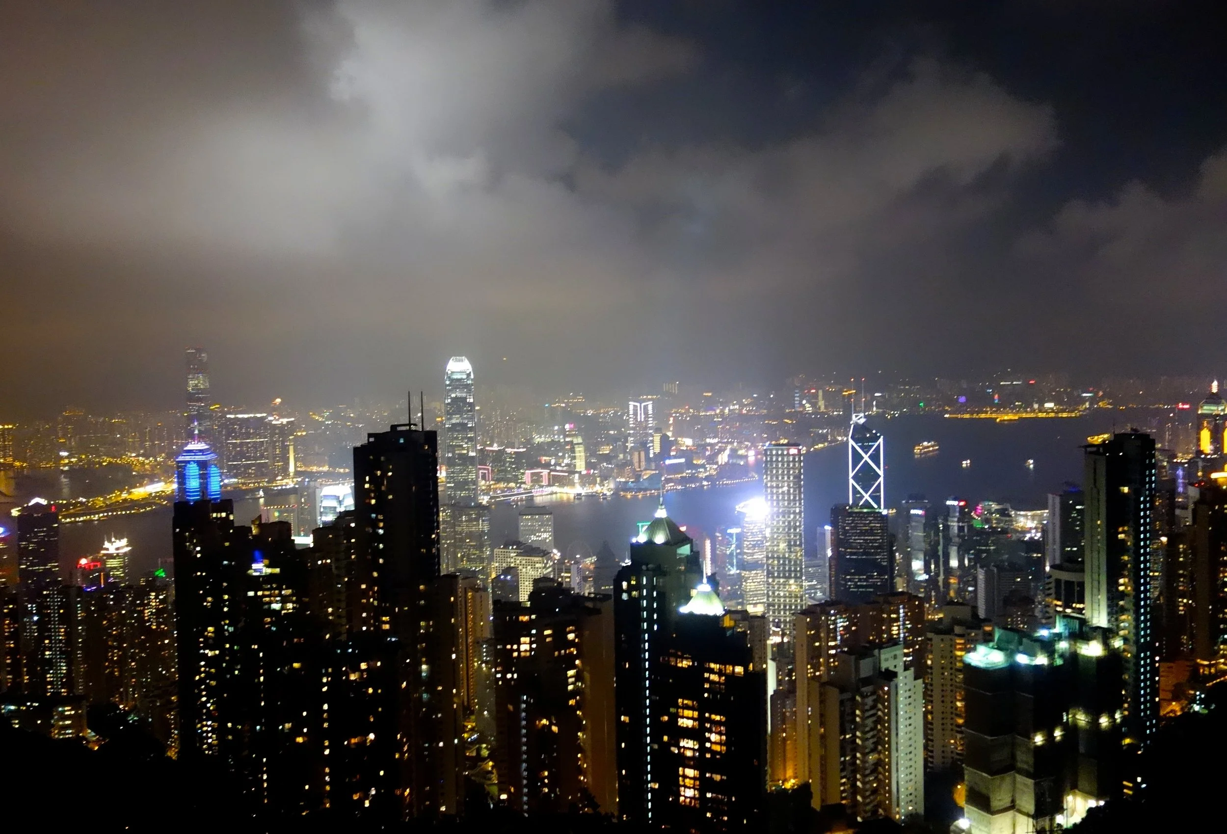 victoria peak HK.JPG