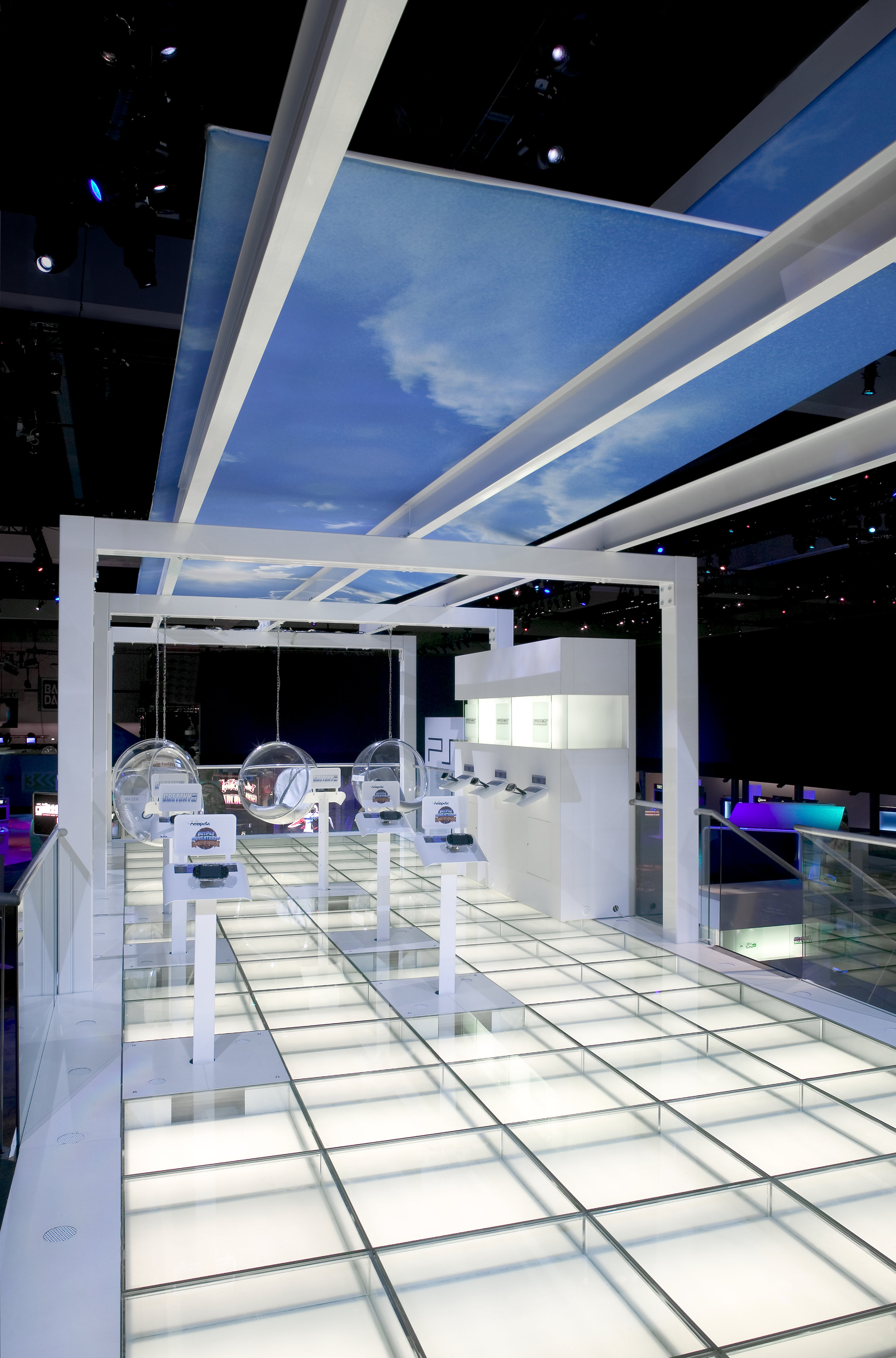 PSP Pavilion-GlassFloor.jpg